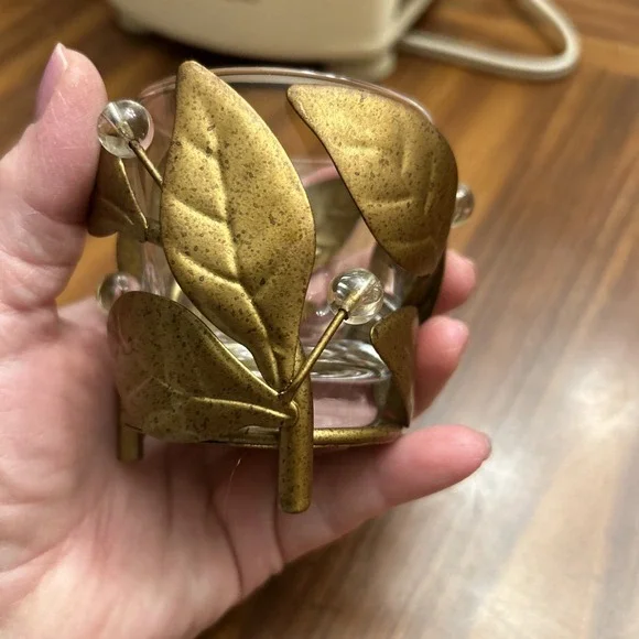 Vintage 90's White Barn Candle Company Votive Holder Bronze Color Leaves - Picture 6 of 7
